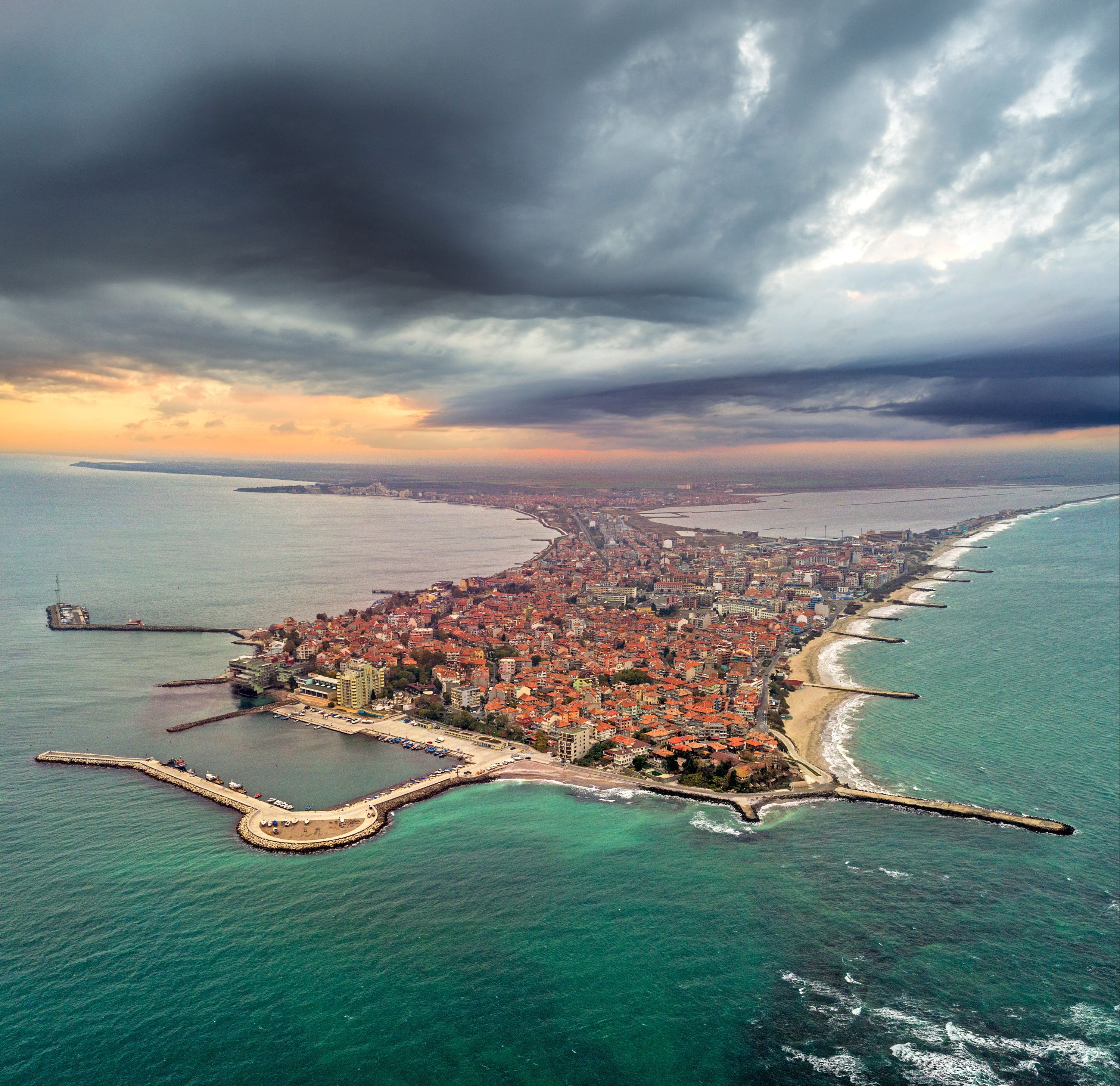 Купувам апартамент в Поморие до 1000 евро/кв.м.