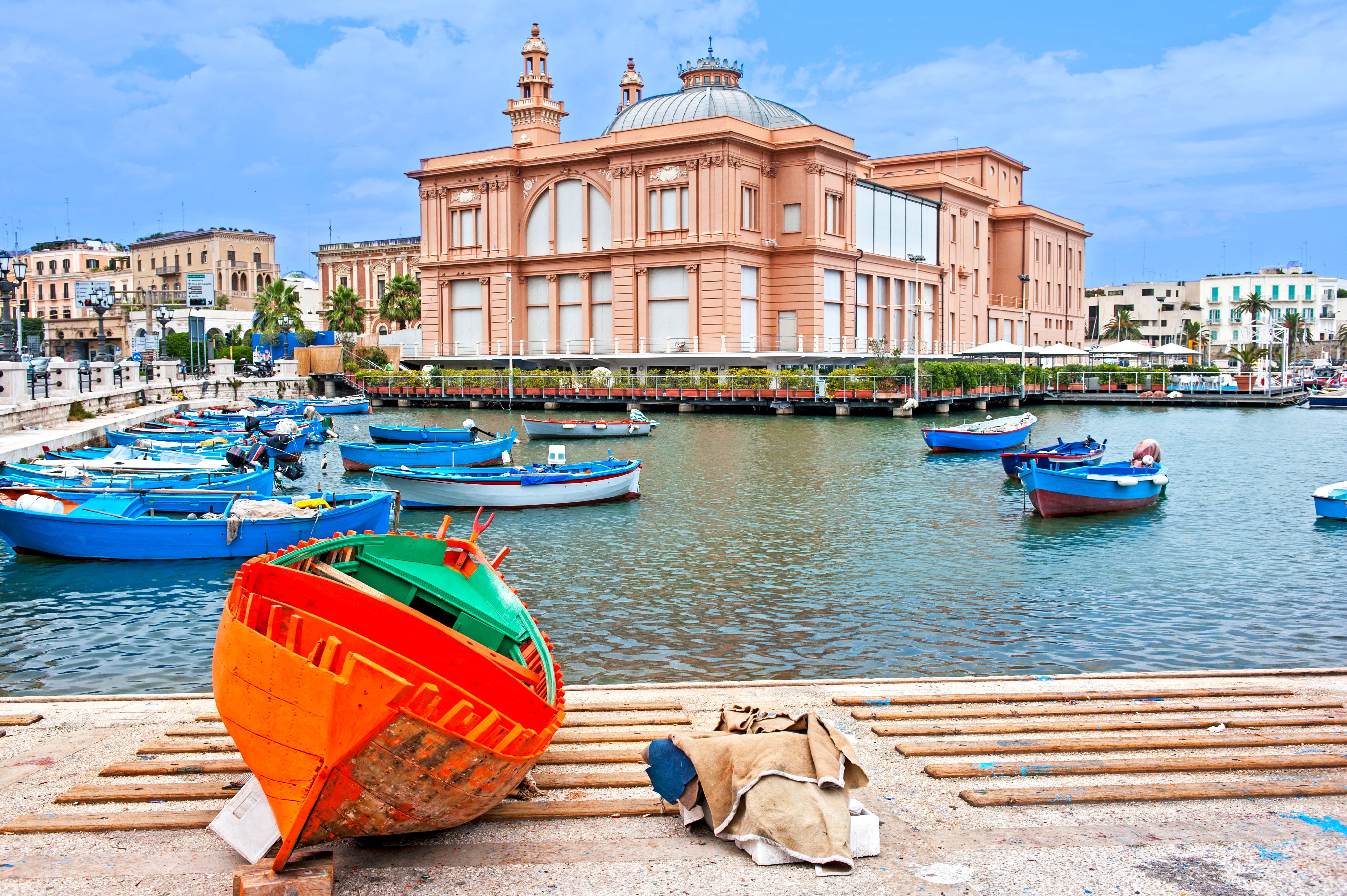 Flüge nach Bari (BRI) in der Business Class ab 490 € | SWOODOO