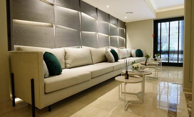 Unique Luxury Park Plaza