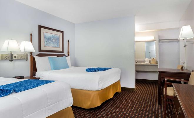 Travelodge Cape Cod Area