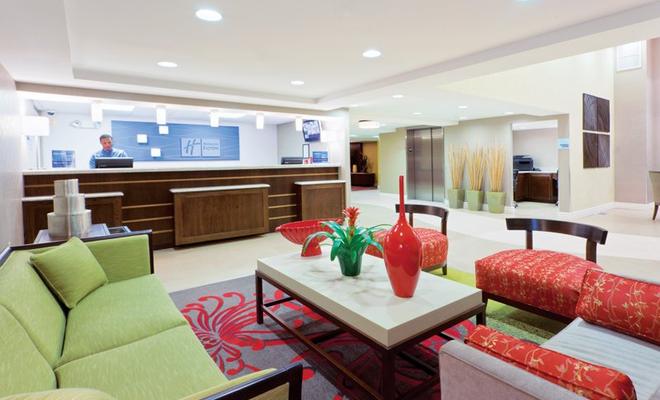 Holiday Inn Express Neptune