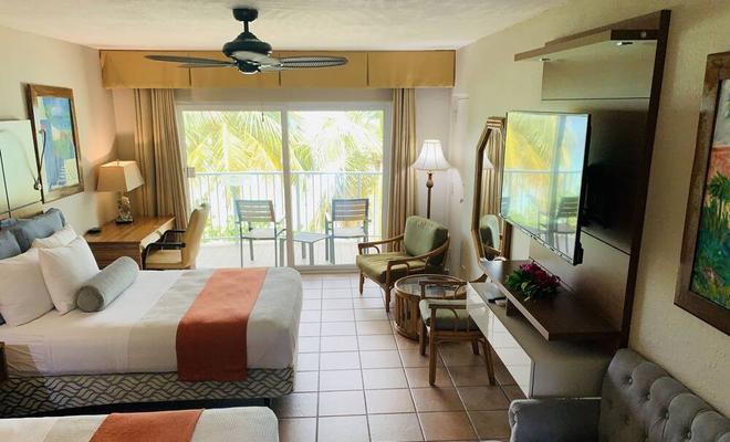 Best Western Plus Emerald Beach Resort