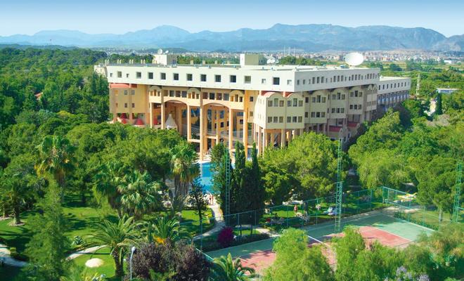 Corinthia Excelsior Hotel