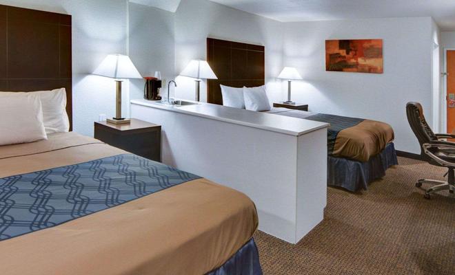 Econo Lodge & Suites Lewisville