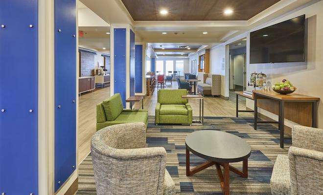Holiday Inn Express Hotel & Suites Medford-Central Point