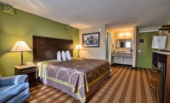 Super 8 Bangor