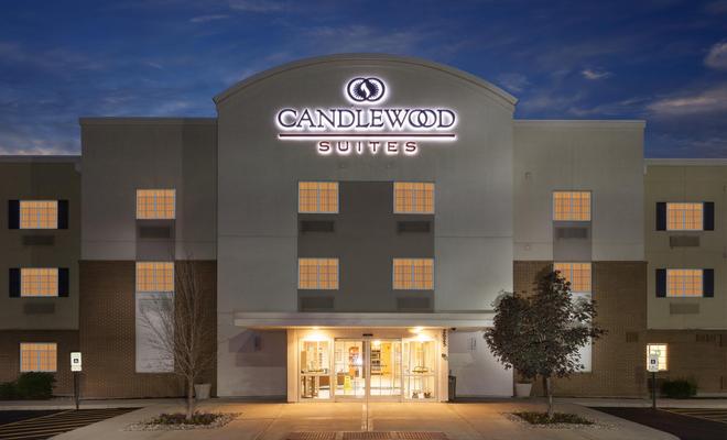 Candlewood Suites Aurora-Naperville