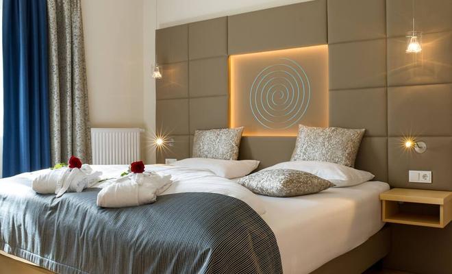 Hotel Balance