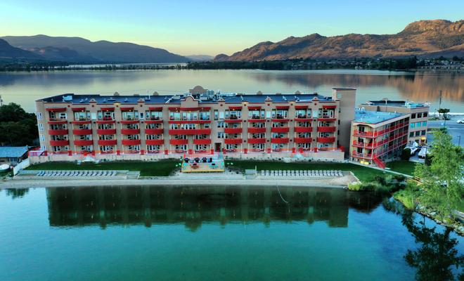 Holiday Inn Hotel & Suites Osoyoos