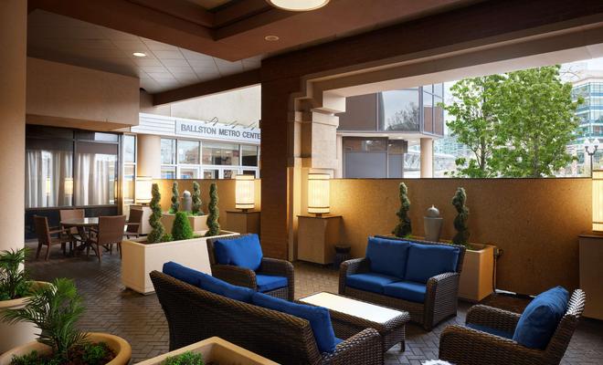 Hilton Arlington
