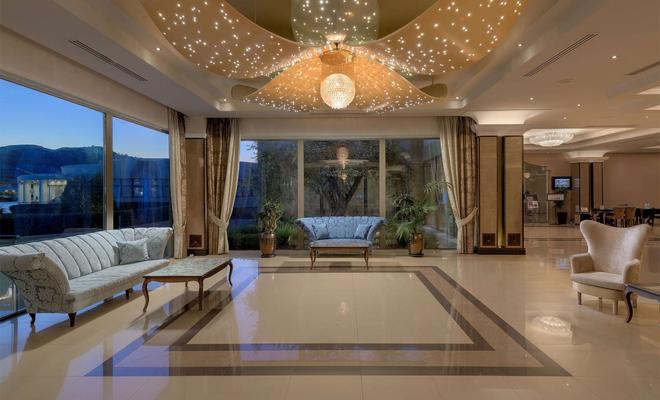 La Marquise Luxury Resort Complex