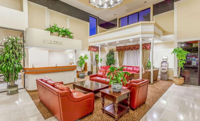 Ramada Plaza Hotel Garden Grove
