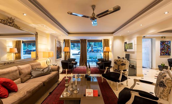 Best Western Plus Embassy Hotel