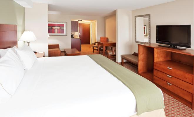 Holiday Inn Express Hotel & Suites Niagara Falls