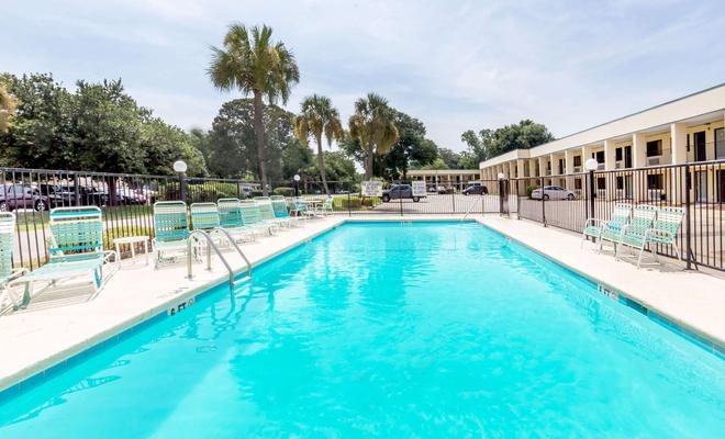Days Inn Little River