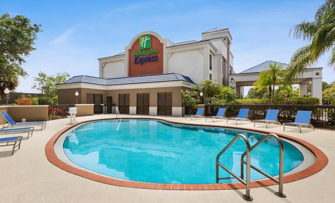 Holiday Inn Express Vero Beach-West (I-95)