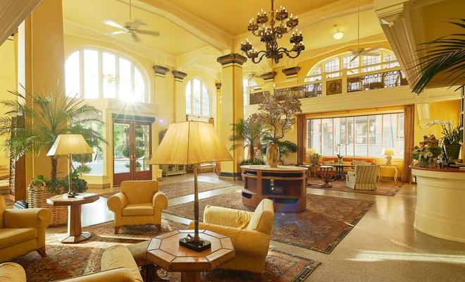 Ashland Springs Hotel