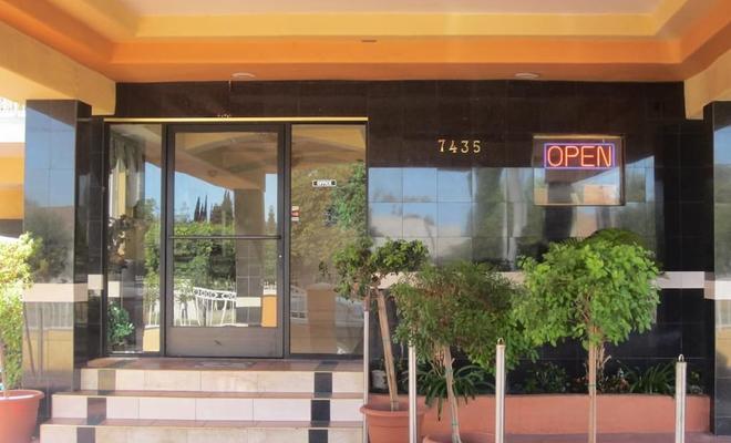 Starlight Inn Canoga Park
