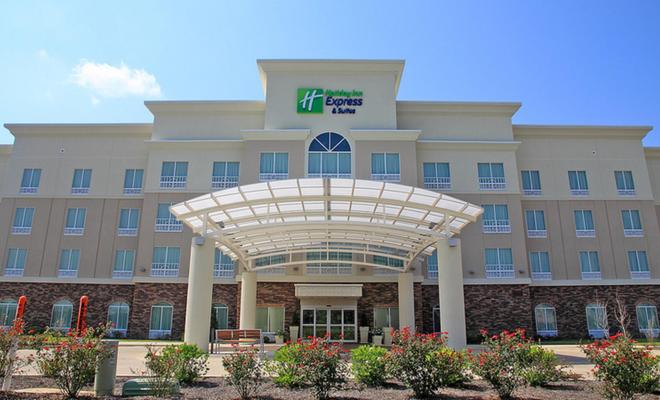 Holiday Inn Express Hotel & Suites Bossier City