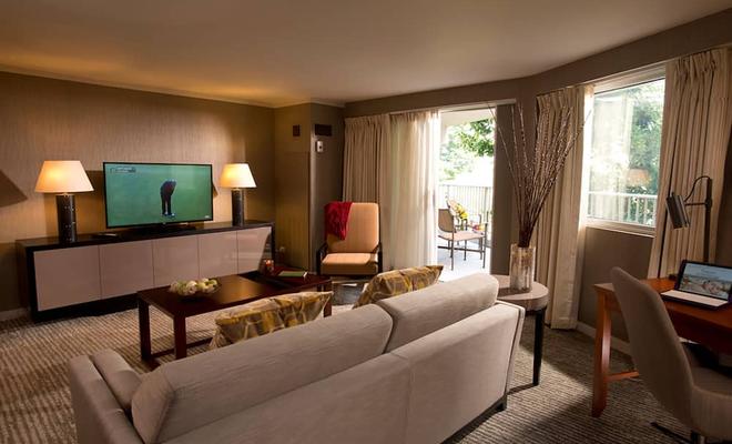 Eaglewood Resort and Spa