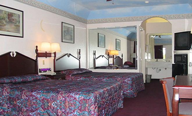Scottish Inns Suites Humble