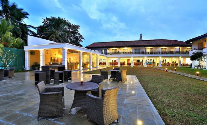 Hibiscus Beach Hotel