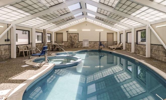 Comfort Inn & Suites