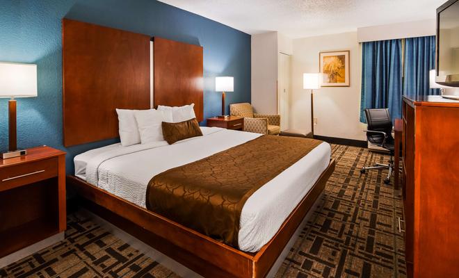 Best Western Plus Richmond Airport Hotel