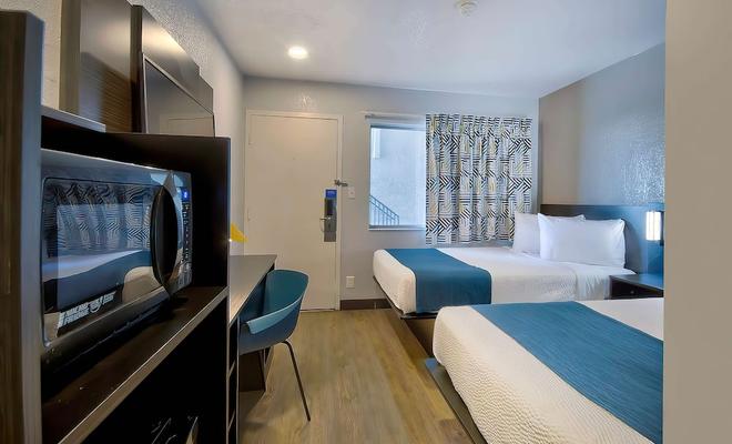 Motel 6 Palmdale