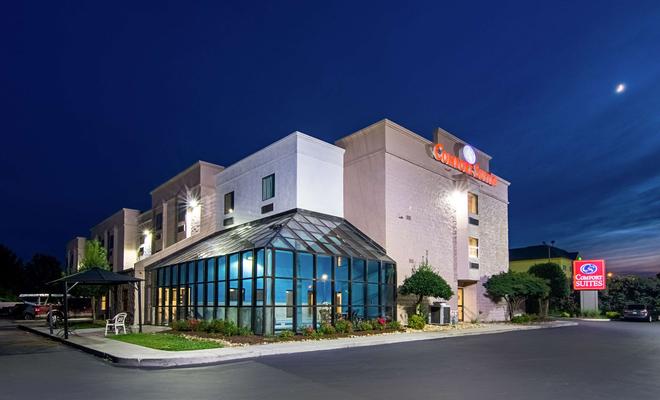 Comfort Suites Airport