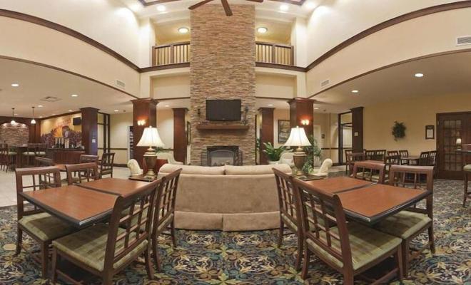 Staybridge Suites Lafayette-Airport