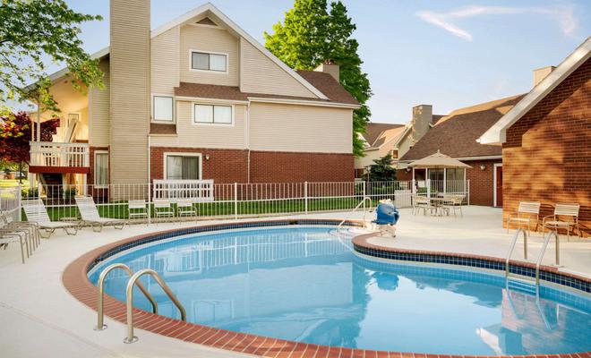 Residence Inn Tinton Falls