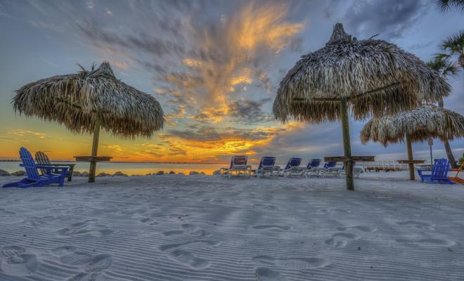 Sailport Waterfront Suites