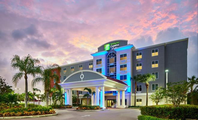Holiday Inn Express Hotel & Suites Port St. Lucie West