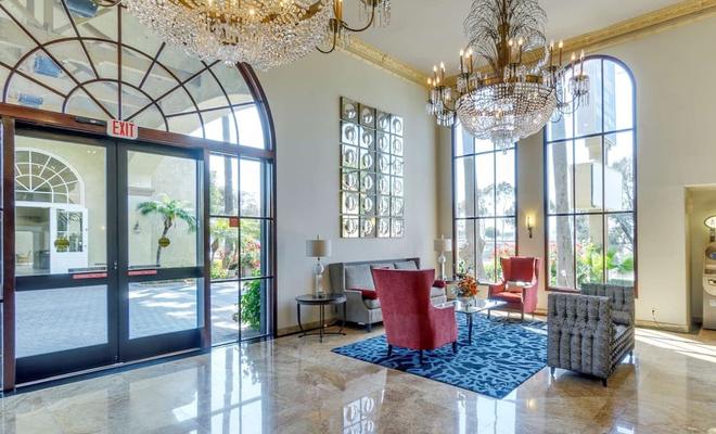 Best Western Plus Newport Mesa Inn