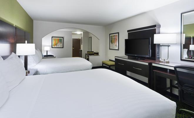 Holiday Inn Express Hotel & Suites Stroudsburg-Poconos