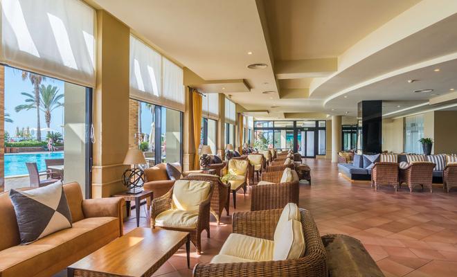 Calheta Beach Resort Hotel