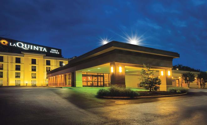 La Quinta Inn & Suites Baltimore South Glen Burnie