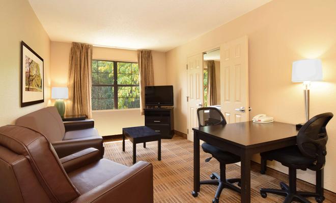 Extended Stay Deluxe - Detroit - Auburn Hills - Featherstone Rd.