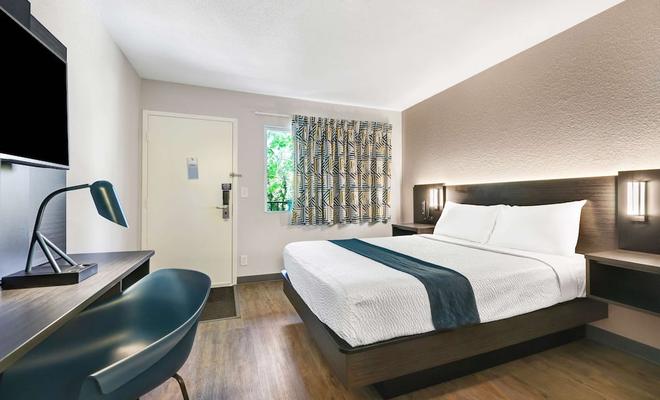 Motel 6 Seattle East Issaquah