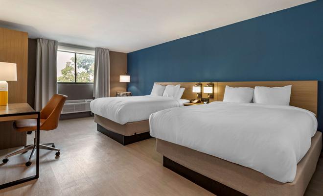 Days Inn Chester Philadelphia Airport