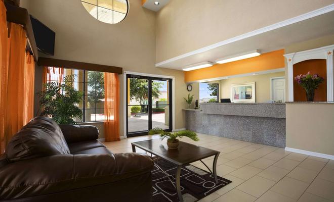 Super 8 Grand Prairie Southwest