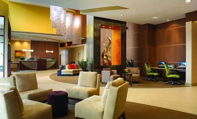 Crowne Plaza Milwaukee West