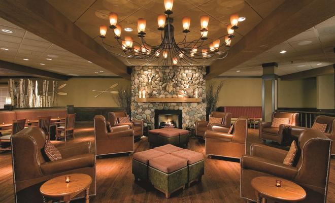DoubleTree by Hilton Hotel Chicago - Arlington Heights