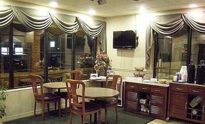 Cocca's Inn and Suites - Route 9