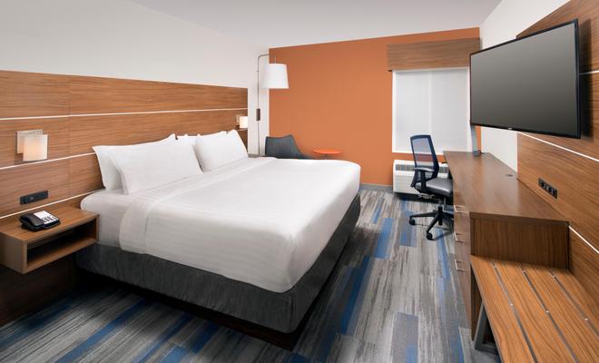 Comfort Inn & Suites Near Univ. of Maryland