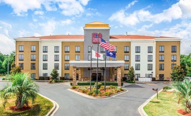 Comfort Suites