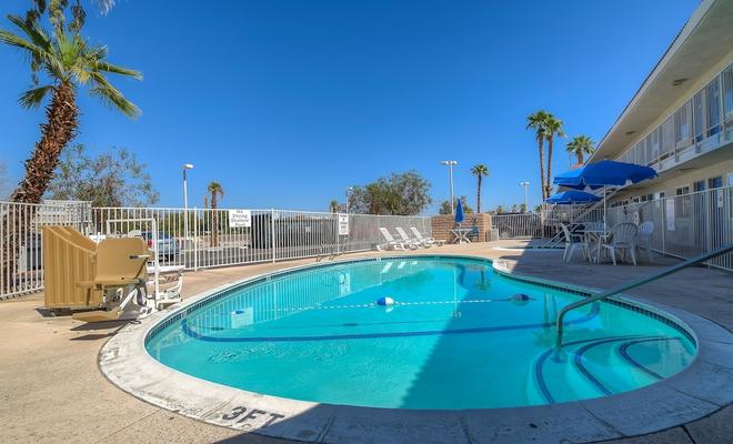 Motel 6 Palm Springs Rancho Mirage