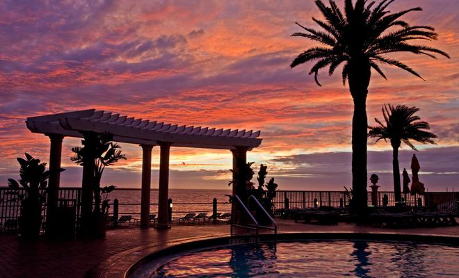 Holiday Inn Hotel & Suites Clearwater Beach