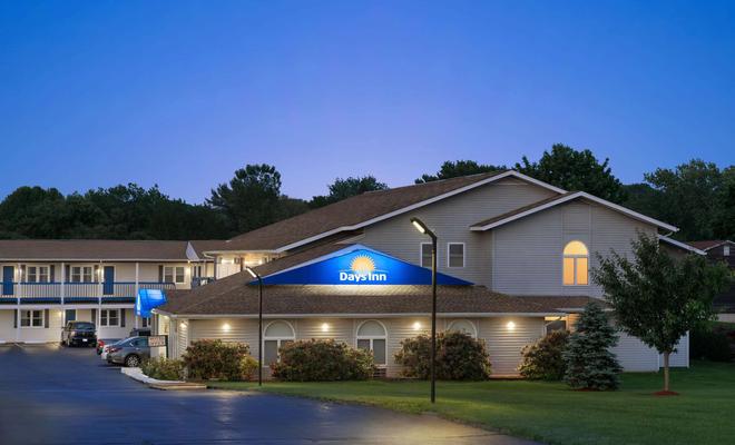 Travelodge Newport Area/Middletown